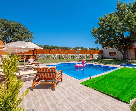 Antalya Kaş'ta Doğa İle İç İçe, Özel Havuzlu, Jakuzili, Modern Taş Ev - 1