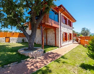 Antalya Kaş'ta Doğa İle İç İçe, Özel Havuzlu, Jakuzili, Modern Taş Ev - 3