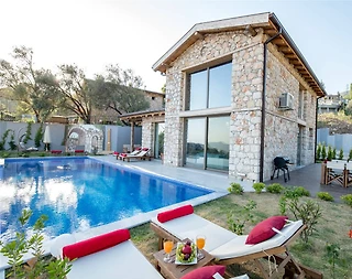 Kaş İslamlar'da Enfes Doğa Manzaralı, Özel Havuzlu, Konforlu Villa - 1