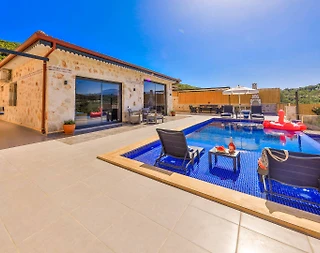 Kaş Belenli'de Enfes Doğa İçerisinde, Özel Havuzlu, Kiralık Villa - 1