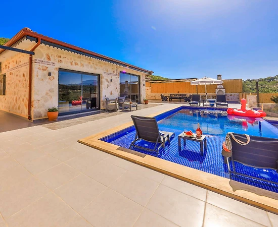 Kaş Belenli'de Enfes Doğa İçerisinde, Özel Havuzlu, Kiralık Villa - 1
