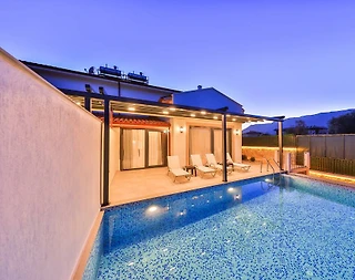 Kaş Andifli'de Çekirdek Ailelere Uygun, Özel Havuzlu, Modern Villa - 1