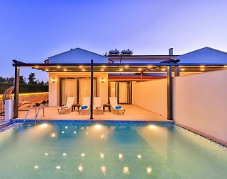 Kaş Andifli'de Balayı Çiftlerine Uygun, Özel Havuzlu, 2+1 Villa - 1