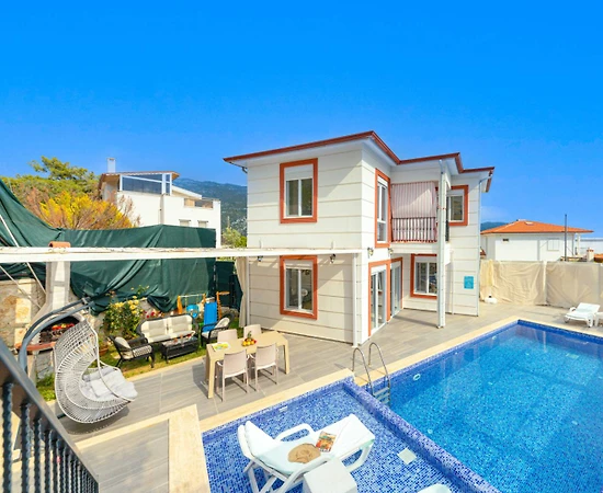 Kaş İslamlar'da Nezih Konumda, Özel Havuzlu, Kiralık Villa - 1