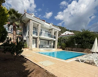 Fethiye Ölüdeniz'de Geniş Ailelere Uygun, Özel Havuzlu, Modern Villa - 1