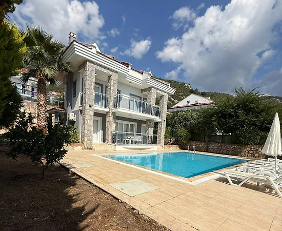 Fethiye Ölüdeniz'de Geniş Ailelere Uygun, Özel Havuzlu, Modern Villa - 1