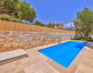 Kaş Andifli'de Yemyeşil Bahçeli, Özel Havuzlu, Ferah Villa - 2