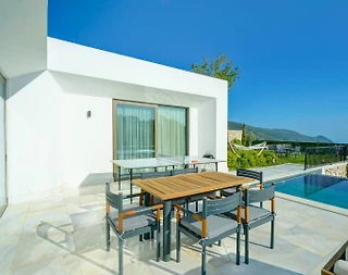 Kaş İslamlar'da Muhteşem Deniz Manzaralı, Çift Jakuzili Lüks Villa - 4