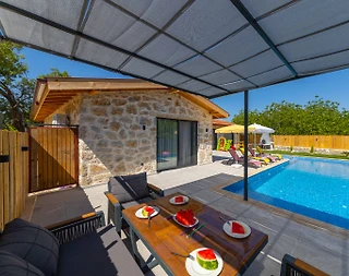 Kaş Sarıbelen'de Yeşillikler İçerisinde, Özel Havuzlu, Taş Villa - 4