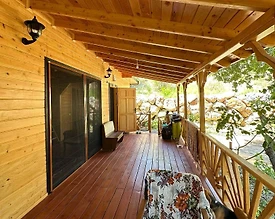 Antalya Kumluca'da Yeşillikler İçerisinde, Geniş Bahçeli, Ahşap Ev - 3