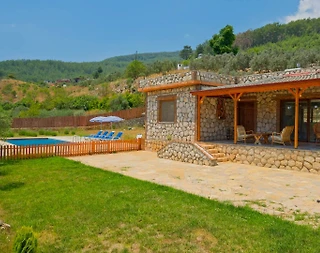 Muğla Fethiye'de Doğa İle İçiçe, Özel Havuzlu, Taş Villa - 4