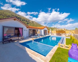 Kaş Hacıoğlan'da Sakin Konumda, Yetişkin ve Çocuk Havuzlu, Taş Villa - 2