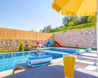 Kaş Hacıoğlan'da Sakin Konumda, Yetişkin ve Çocuk Havuzlu, Taş Villa - 4