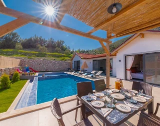 Kaş Hacıoğlan'da Sakin Konumda, Yetişkin ve Çocuk Havuzlu, Taş Villa - 3