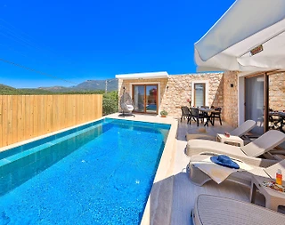 Kaş Ağullu'da Elverişli Konumda, Özel Havuzlu, Otantik Tasarımlı Villa - 4