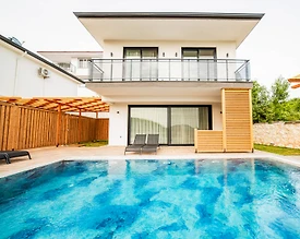 Kaş Ağullu'da Modern Tasarımlı, Özel Havuzlu, 4 Kişilik Villa - 3