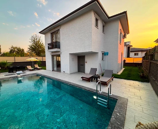 Seydikemer Kadıköy'de Doğanın Kalbinde, Özel Havuzlu, Modern Villa - 1