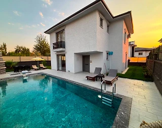Seydikemer Kadıköy'de Doğanın Kalbinde, Özel Havuzlu, Modern Villa - 1