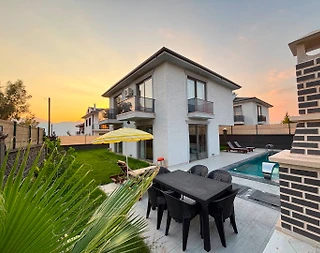Seydikemer Kadıköy'de Doğanın Kalbinde, Özel Havuzlu, Modern Villa - 4