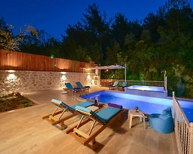 Kaş İslamlar'da Sakin Konumda, Özel Havuzlu, 3+1 Villa  - 3