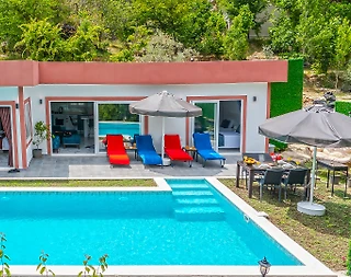 Kaş İslamlar'da Sakin Konumda, Özel Havuzlu, Konforlu Villa - 3