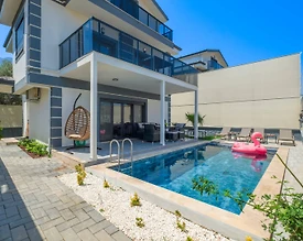 Fethiye Karaçulha'da Geniş Ailelere Uygun, Özel Havuzlu, Modern Villa - 2