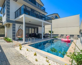 Fethiye Karaçulha'da Geniş Ailelere Uygun, Özel Havuzlu, Modern Villa - 2