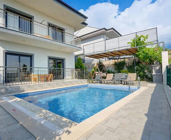 Muğla Seydikemer'de Sessiz Konumda, Özel Havuzlu, 2+1 Villa - 1