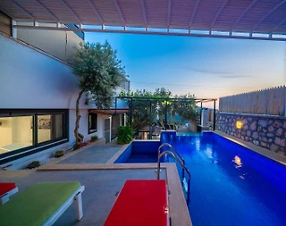Kaş Bezirgan'da Doğa İle İç İçe, Özel Havuzlu, Balayı Konseptli Villa - 5