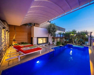 Kaş Bezirgan'da Doğa İle İç İçe, Özel Havuzlu, Balayı Konseptli Villa - 1