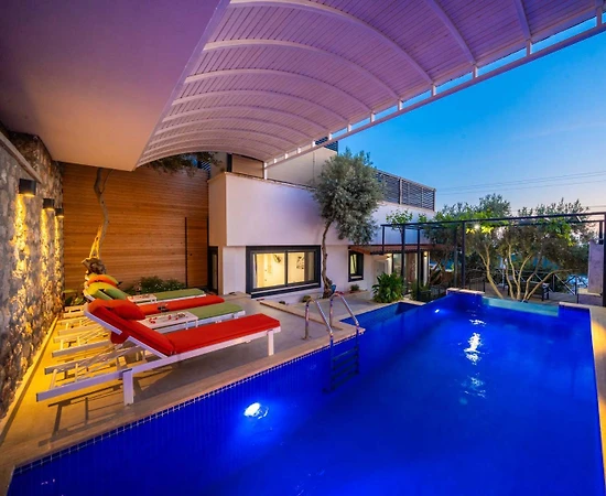 Kaş Bezirgan'da Doğa İle İç İçe, Özel Havuzlu, Balayı Konseptli Villa - 1