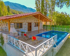 Kaş Çamlıova'da Sakin Konumda, Özel Havuzlu, Konforlu Villa - 2