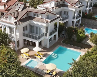 Fethiye Ölüdeniz'de Elverişli Konumda, Özel Havuzlu, 10 Kişilik Villa - 4