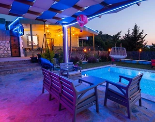 Muğla Seydikemer'de Doğa İçerisinde, Özel Havuzlu, Modern Villa - 4