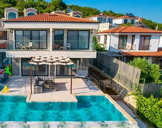 Kaş Andifli'de Muhteşem Doğa Manzaralı, Özel Havuzlu, Şık Villa - 1