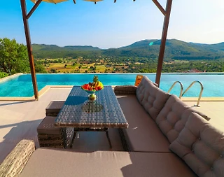 Kaş Andifli'de Muhteşem Doğa Manzaralı, Özel Havuzlu, Şık Villa  - 5