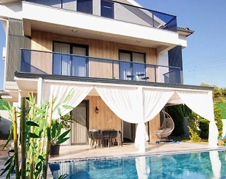 Seydikemer Gerişburnu'nda Geniş Aileler için Uygun, Özel Havuzlu, Modern Villa - 1