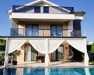 Seydikemer Gerişburnu'nda Geniş Aileler için Uygun, Özel Havuzlu, Modern Villa - 2