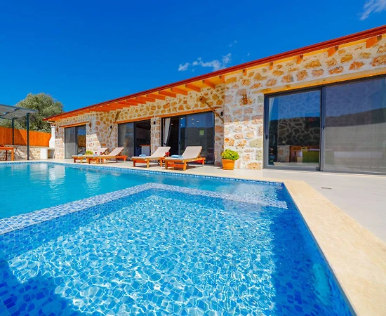 Kaş Sarıbelen'de Doğa İle İç İçe, Özel Havuzlu, 4 Kişilik Villa - 1