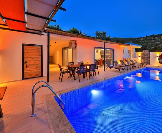 Kaş Üzümlü'de Harika Doğa Manzaralı, Özel Havuzlu, 3+1 Villa - 1