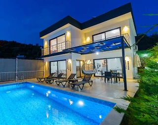 Kaş İslamlar'da Çekirdek Ailelere Uygun, Özel Havuzlu, Şık Villa - 1