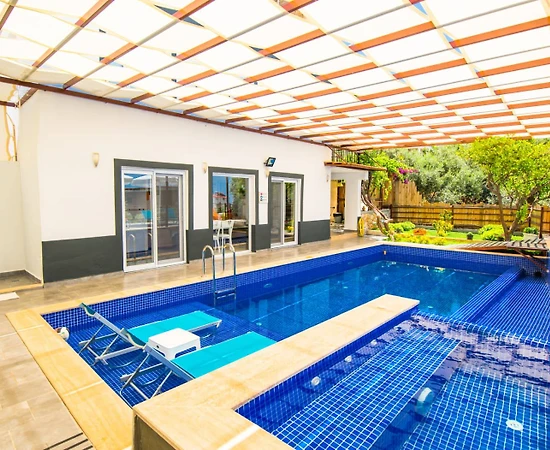 Kaş Bezirgan'da Balayı Çiftlerine Uygun, Özel Havuzlu, Kiralık Villa - 1