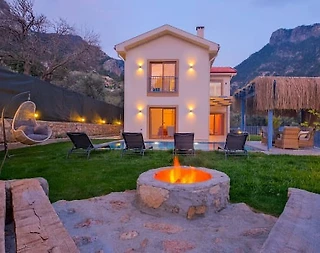 Muğla Fethiye'de Eşsiz Deniz Manzaralı, Özel Havuzlu, Modern Villa - 1