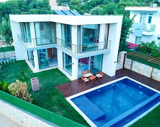 Antalya Finike'de Denize Yakın, Özel Havuzlu, Konforlu Villa - 2