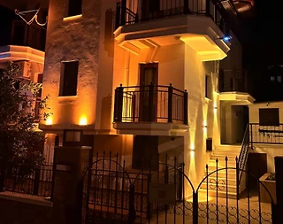Muğla Akyaka'da Merkezi Konumda, Denize Yürüme Mesafesinde, Konforlu Daire - 1