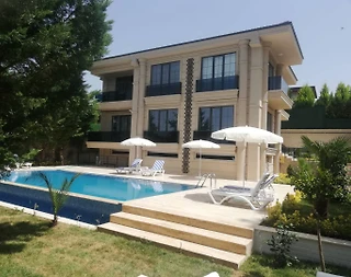 Yalova Kadıköy'de Geniş Ailelere Uygun, Özel Havuzlu, Lüks Villa - 1