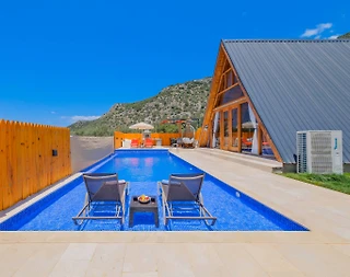 Kaş Çayköy'de Sakin Konumda, Özel Havuzlu ve Jakuzili, Şık Bungalov - 4