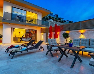 Kaş Yeşilköy'de Huzurlu Doğada, Özel Havuzlu, Korunaklı Villa - 1