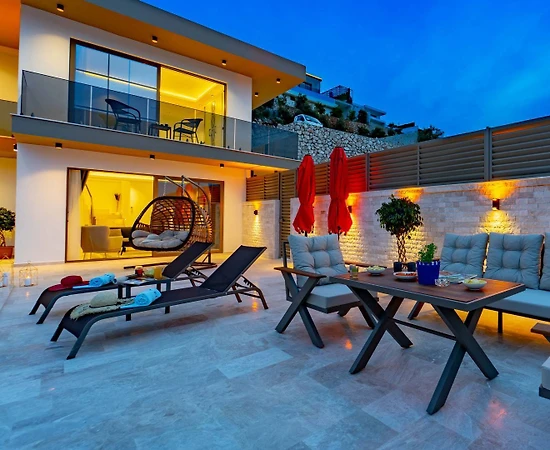 Kaş Yeşilköy'de Huzurlu Doğada, Özel Havuzlu, Korunaklı Villa - 1