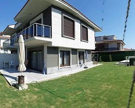 İzmir Çeşme'de Denize Yakın Konumda, Modern Tasarımlı, Kiralık Villa - 3